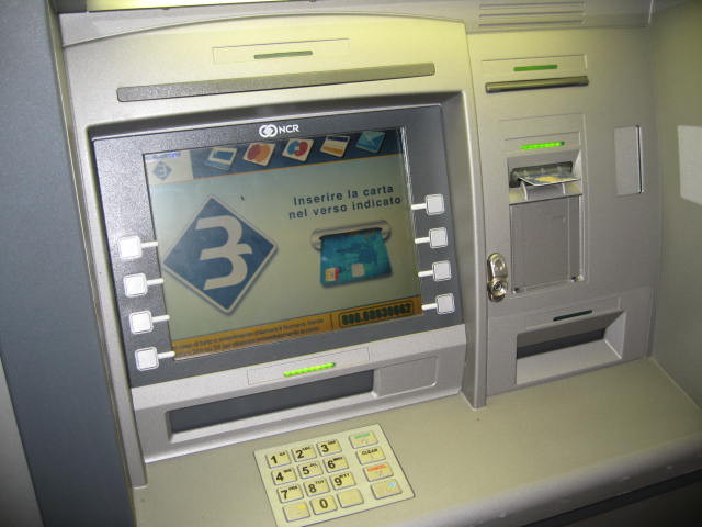 Caserta furto sportello ATM