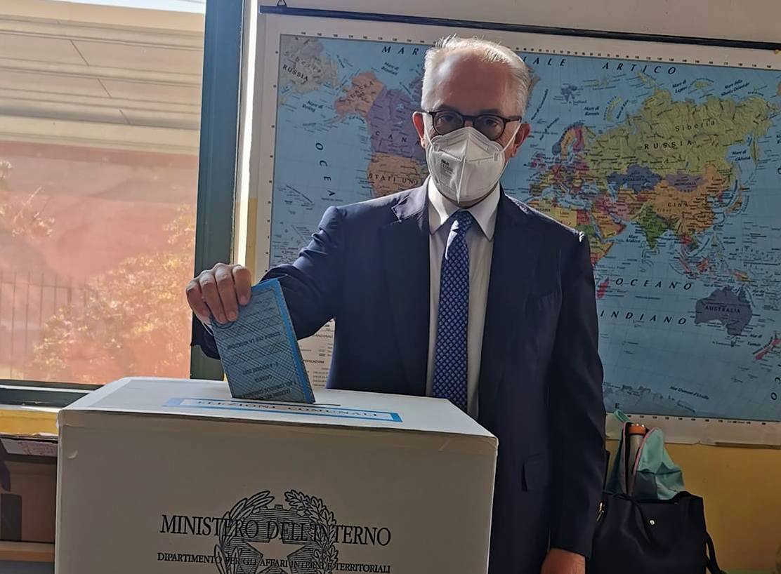 caserta-sindaco-carlo-marino-votat-elezioni-comunali-2021
