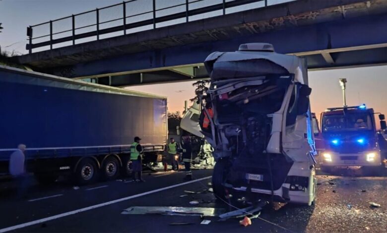 incidente-camion-autostrada-capua-camion-cosa-successo