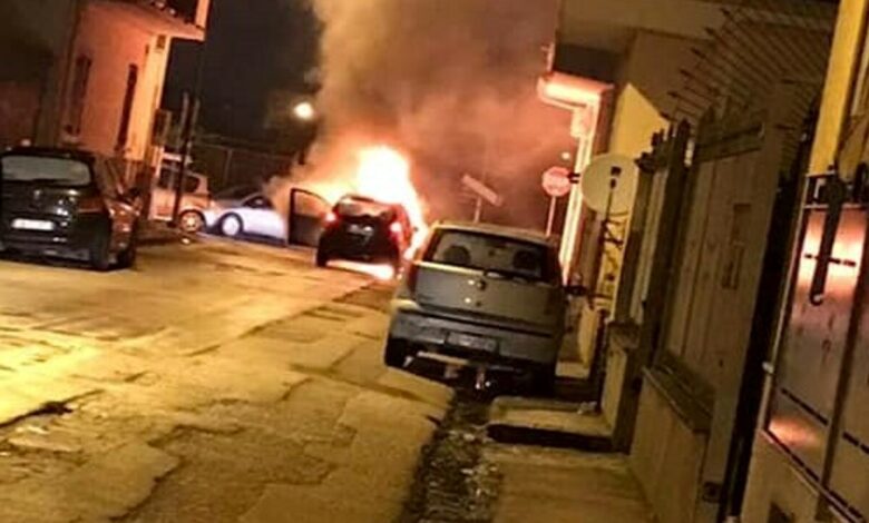 incendio-orta-atella-auto-27-novembre-via-rossini
