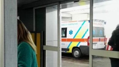 ospedale caserta uomo armato panico 22 febbraio