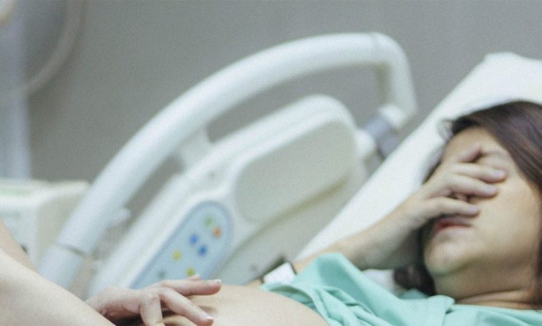 caserta neonato muore parto madre