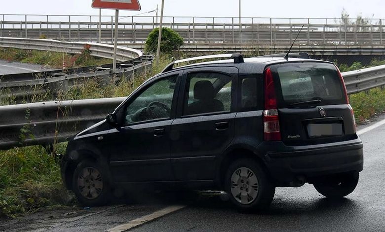 caserta tenta suicidio sfonda guardrail auto