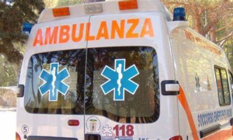Incidente auto scooter Macerata Campania ferito