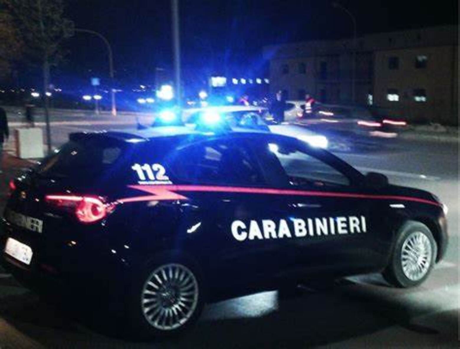Aversa investire carabinieri auto rubata arrestati