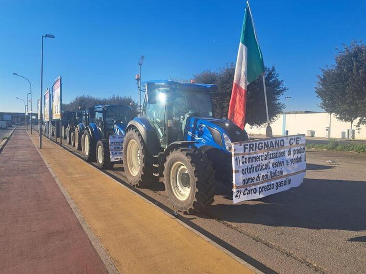 casal-principe-protesta-agricoltori-casertani-trattori